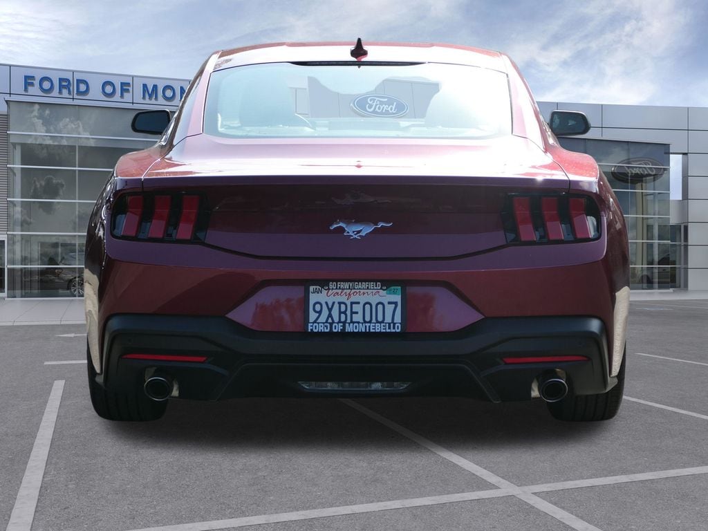 2026 Ford Mustang Ecoboost photo 5