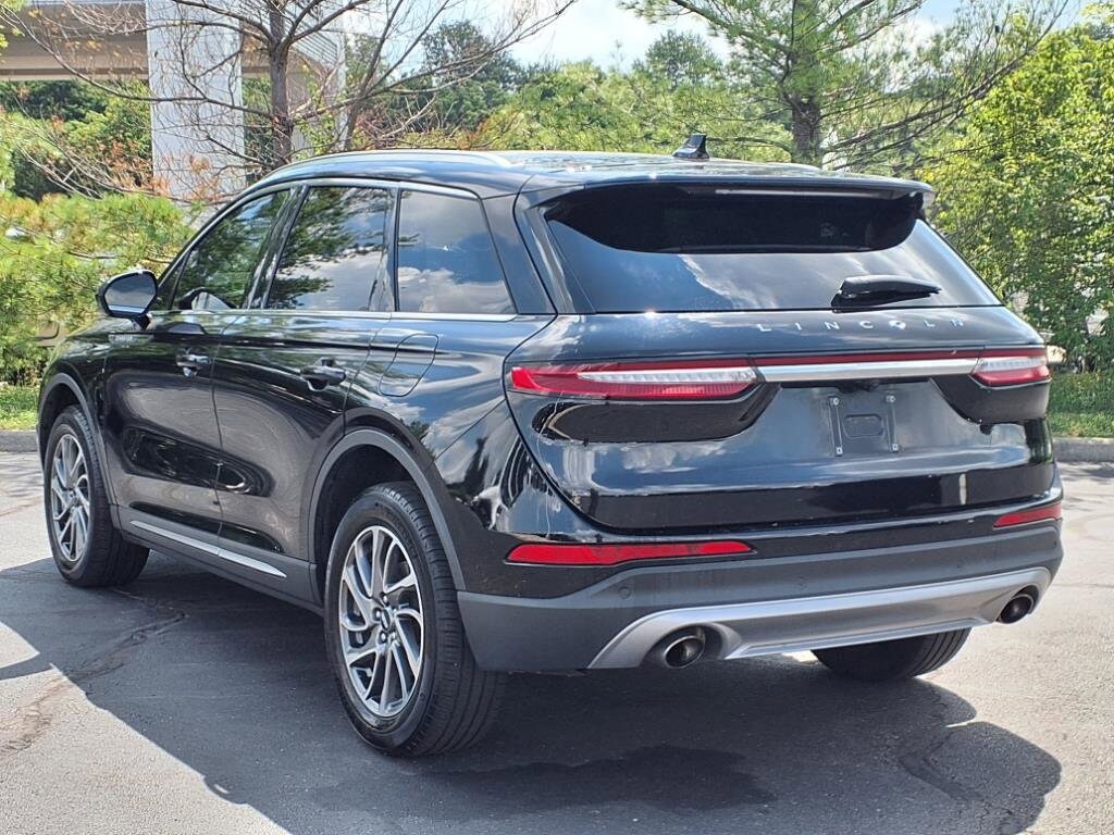 2021 Lincoln Corsair Standard photo 4