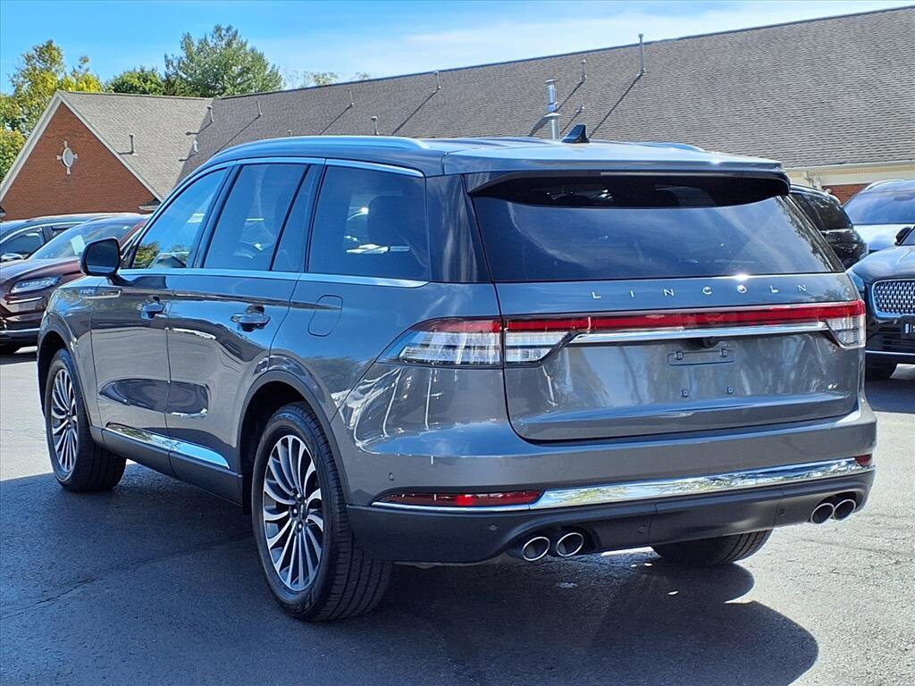 2023 Lincoln Aviator Reserve photo 2
