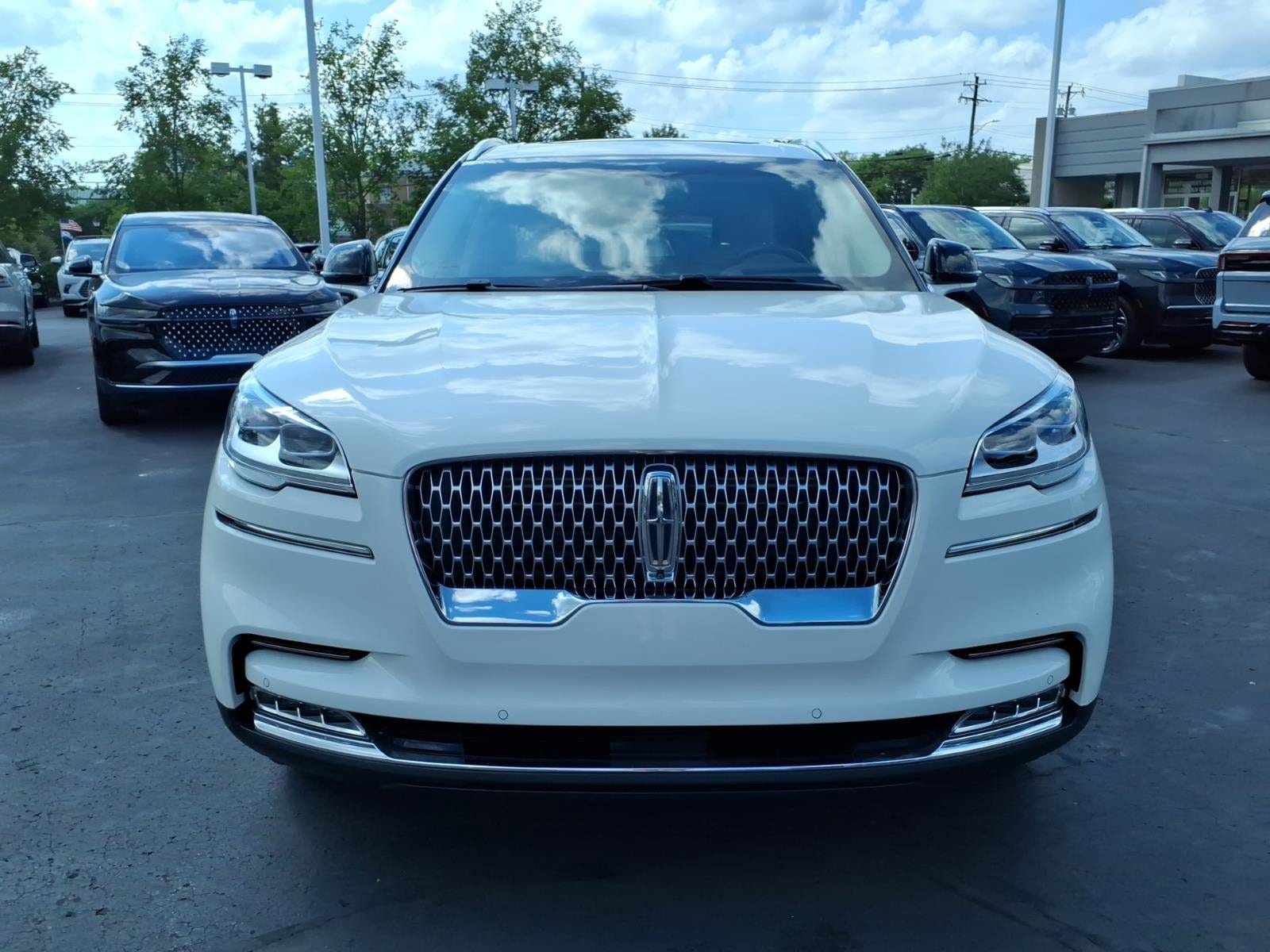 5LM5J7XC8PGL09348