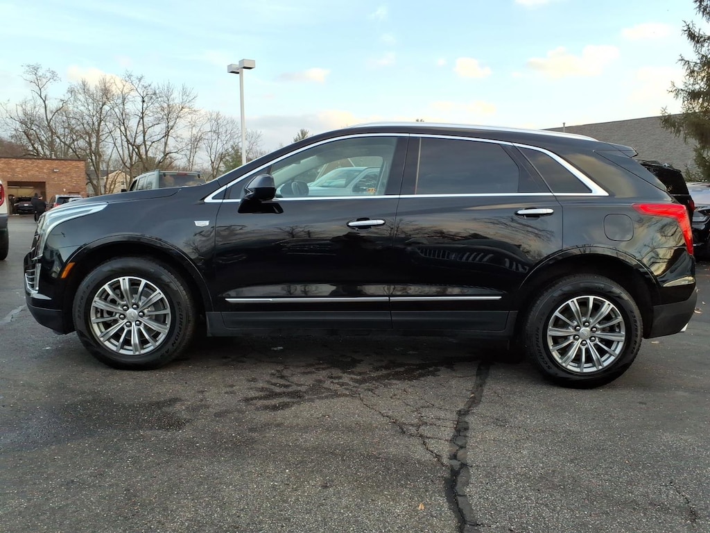 Used 2017 CADILLAC XT5 Luxury SUV