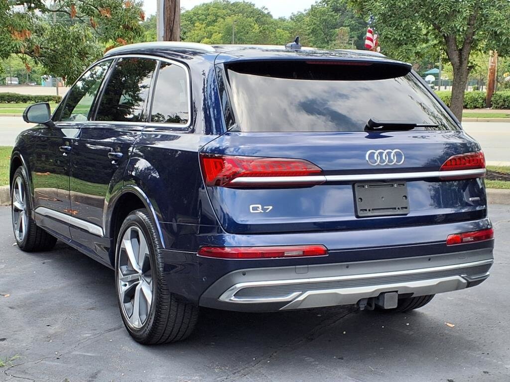 2021 Audi Q7 55 Premium photo 4