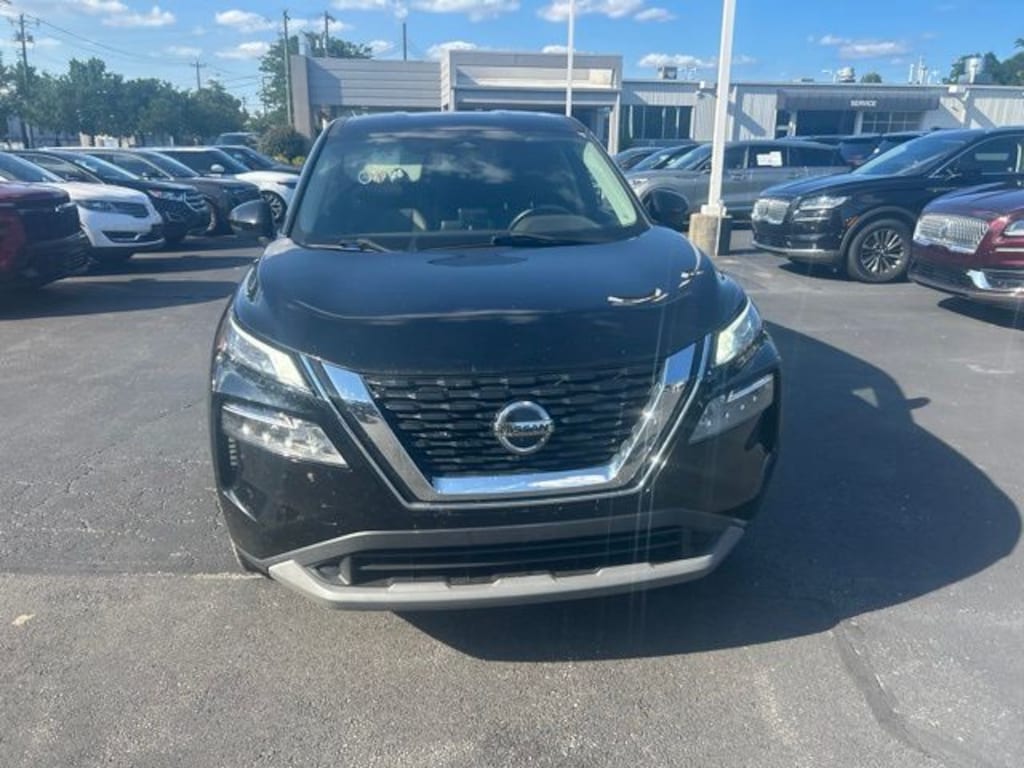 Used 2021 Nissan Rogue SV SUV