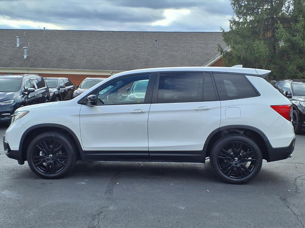 2021 Honda Passport Sport photo 2