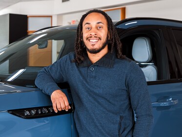 Staff member Deshawn Bell from ID_3b9e81d7adcf