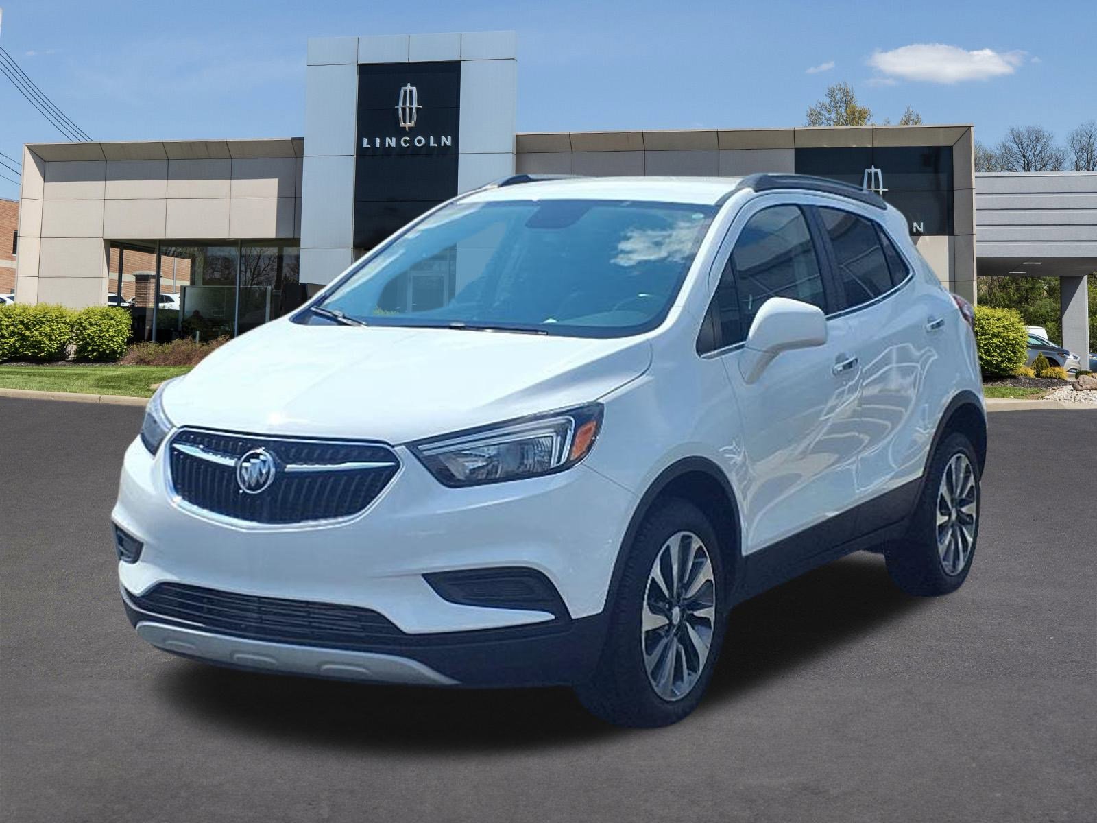 2022 Buick Encore Preferred photo 2