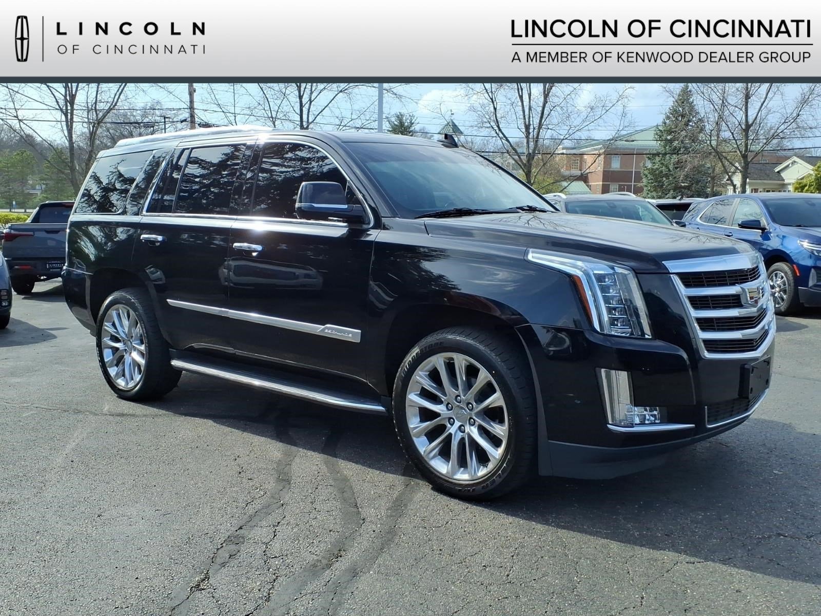 2020 Cadillac Escalade AWD Luxury's photo