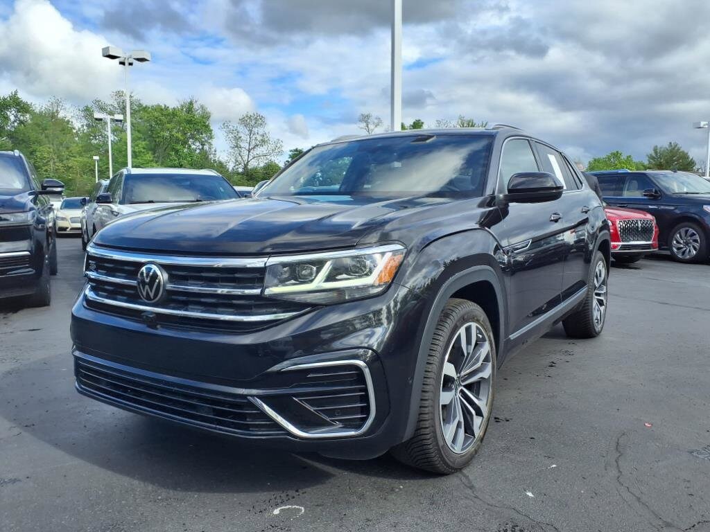 Used 2021 Volkswagen Atlas Cross Sport SEL Premium R-Line with VIN 1V2FE2CA8MC226740 for sale in Cincinnati, OH