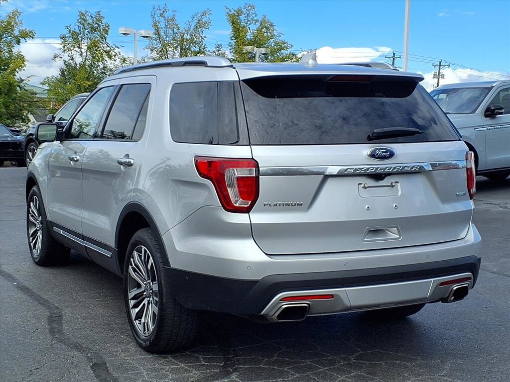 2016 Ford Explorer Platinum photo 3