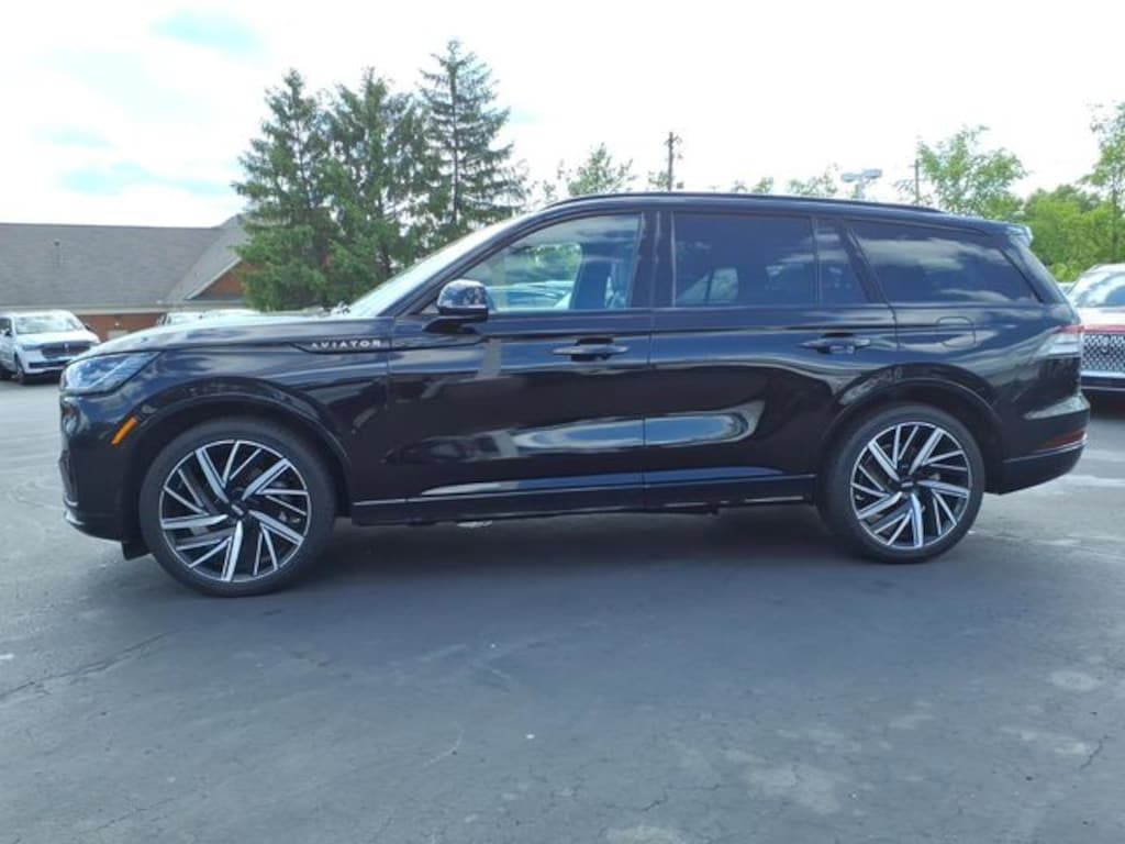 Certified 2025 Lincoln Aviator Black Label SUV