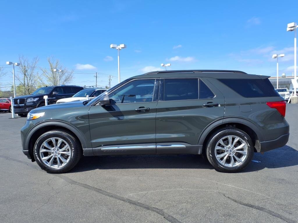 2022 Ford Explorer XLT photo 3