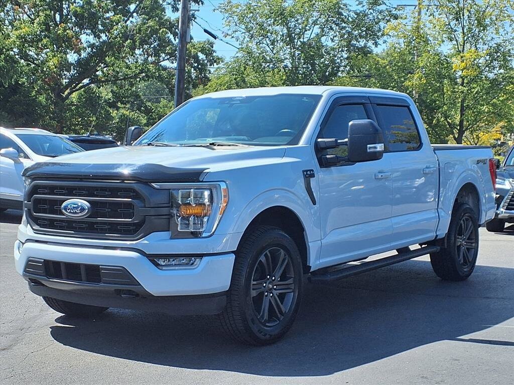 2022 Ford F-150 XLT photo 2