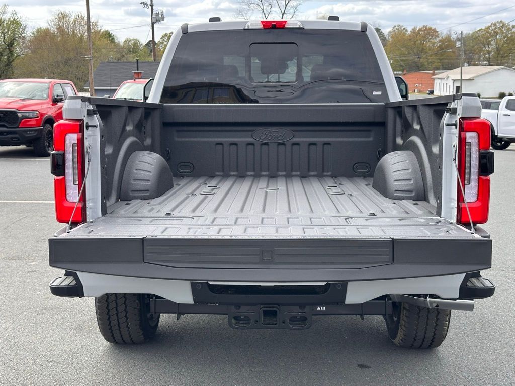 2026 Ford F-250 Super Duty Platinum - Photo 44