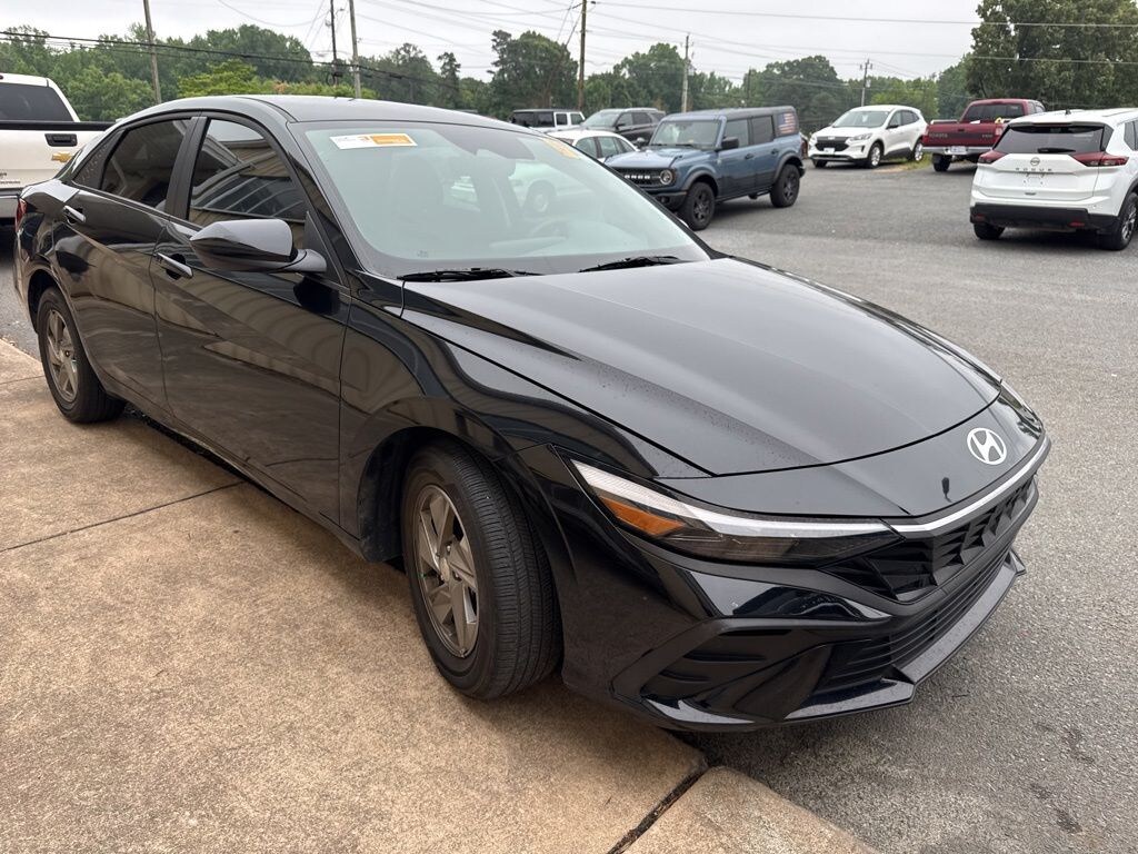 Used 2025 Hyundai Elantra