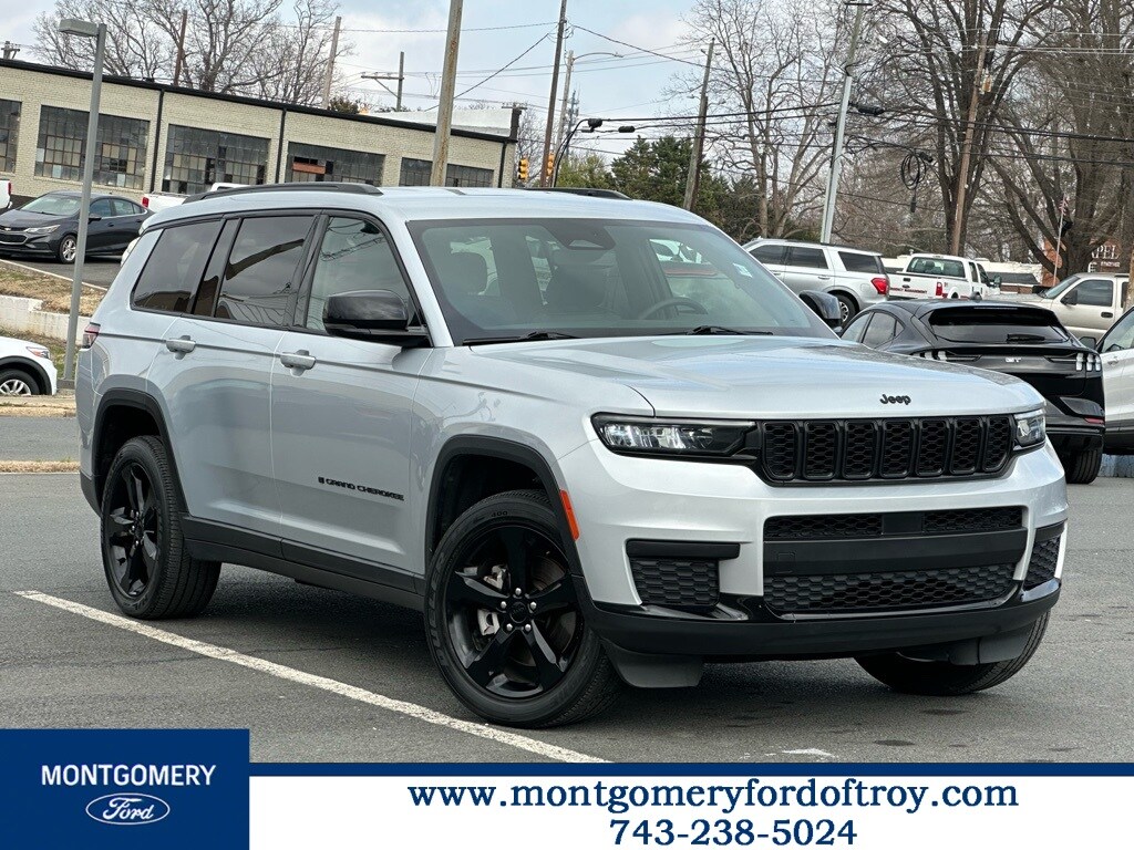 Used 2023 Jeep Grand Cherokee L Laredo SUV