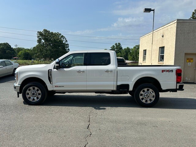 2025 Ford F-350 photo 3