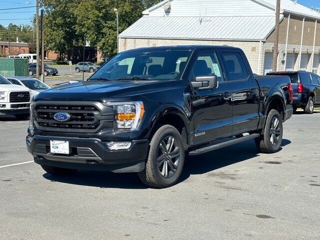 2023 Ford F-150 XLT photo 2