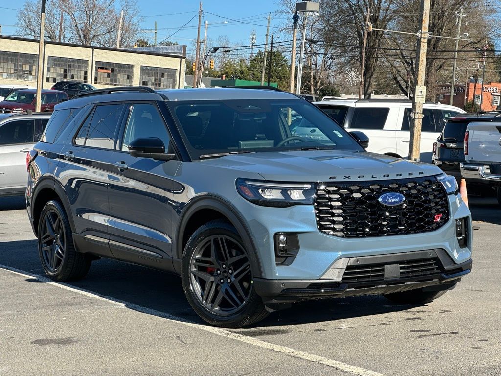 2026 Ford Explorer ST - Photo 40