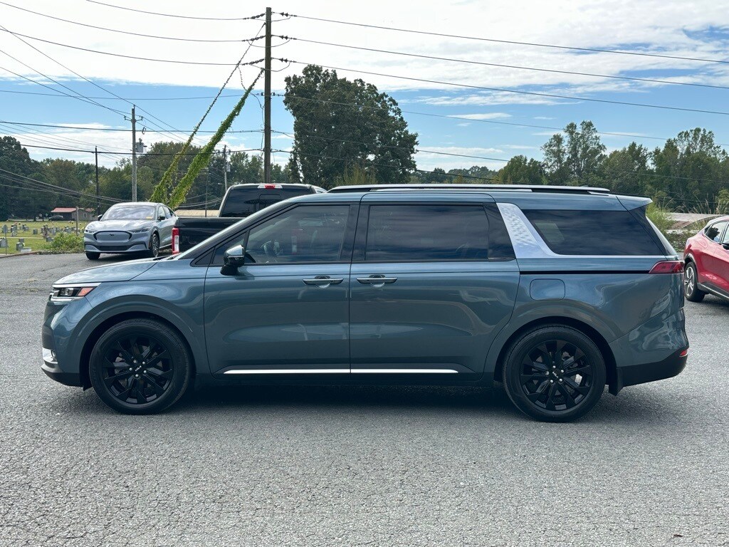 2024 Kia Carnival SX Prestige photo 3