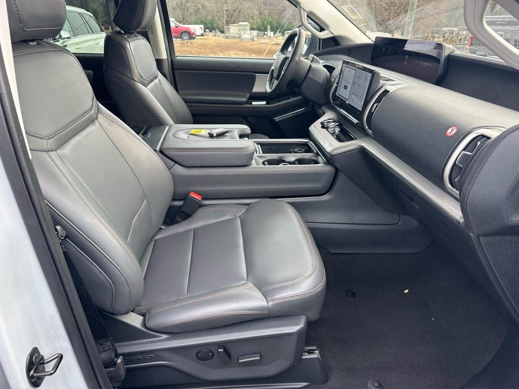 Used 2025 Ford Expedition Active SUV