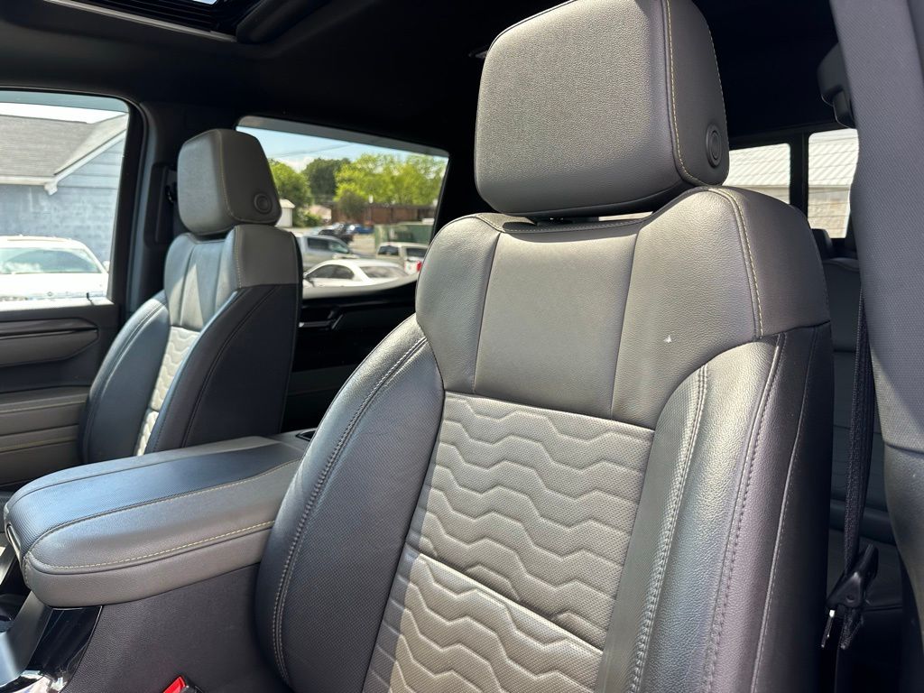 2023 Chevrolet Silverado 1500 ZR2 - Photo 13