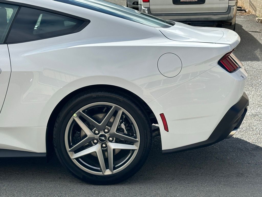 2025 Ford Mustang EcoBoost Fastback - Photo 28