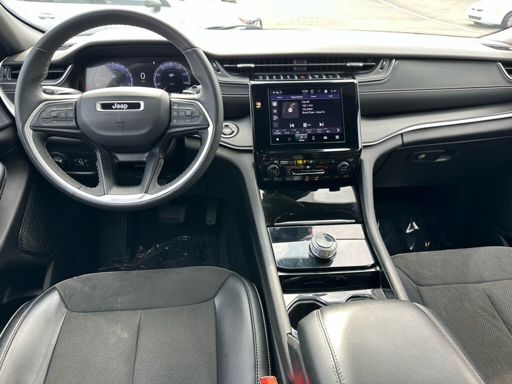 Used 2023 Jeep Grand Cherokee L Laredo SUV