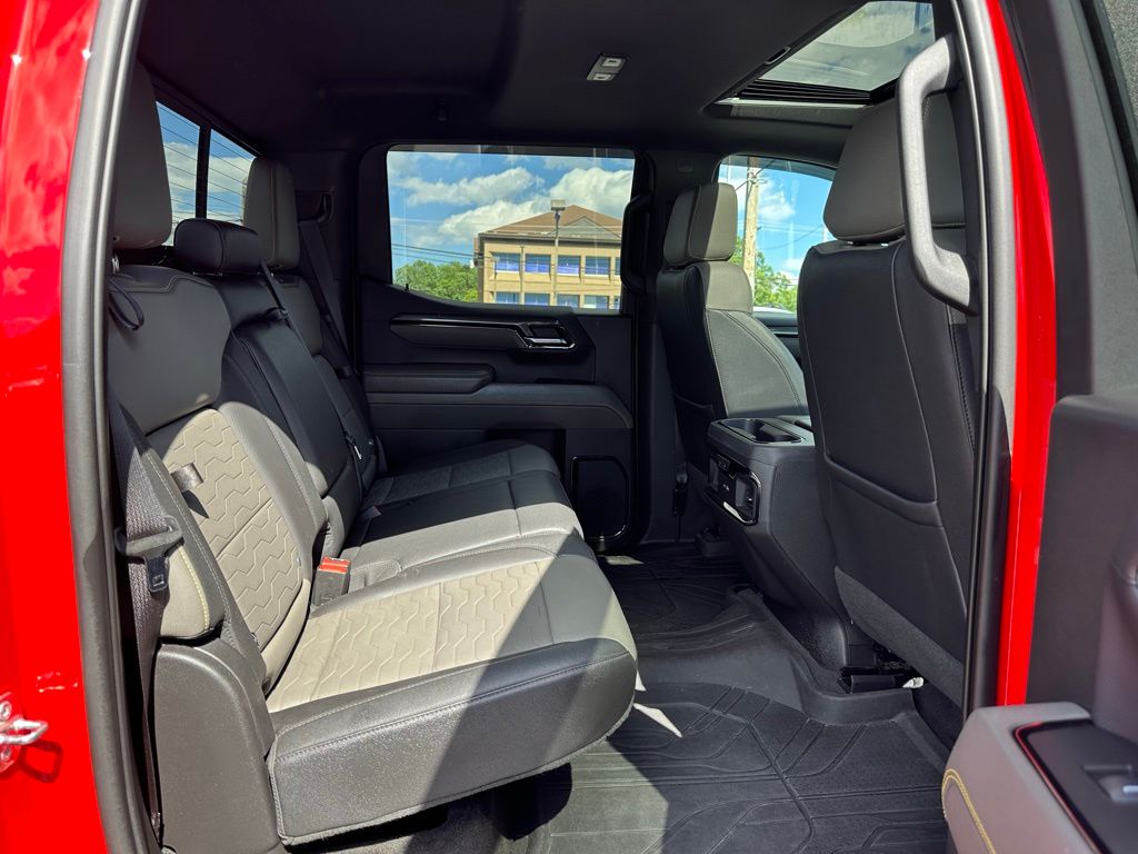 2023 Chevrolet Silverado 1500 ZR2 - Photo 22