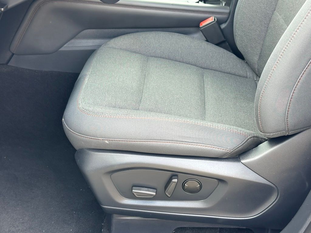 2025 Ford Explorer Active - Photo 13