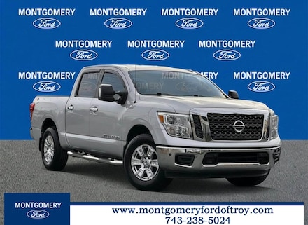 2018 Nissan Titan SV Crew Cab Truck
