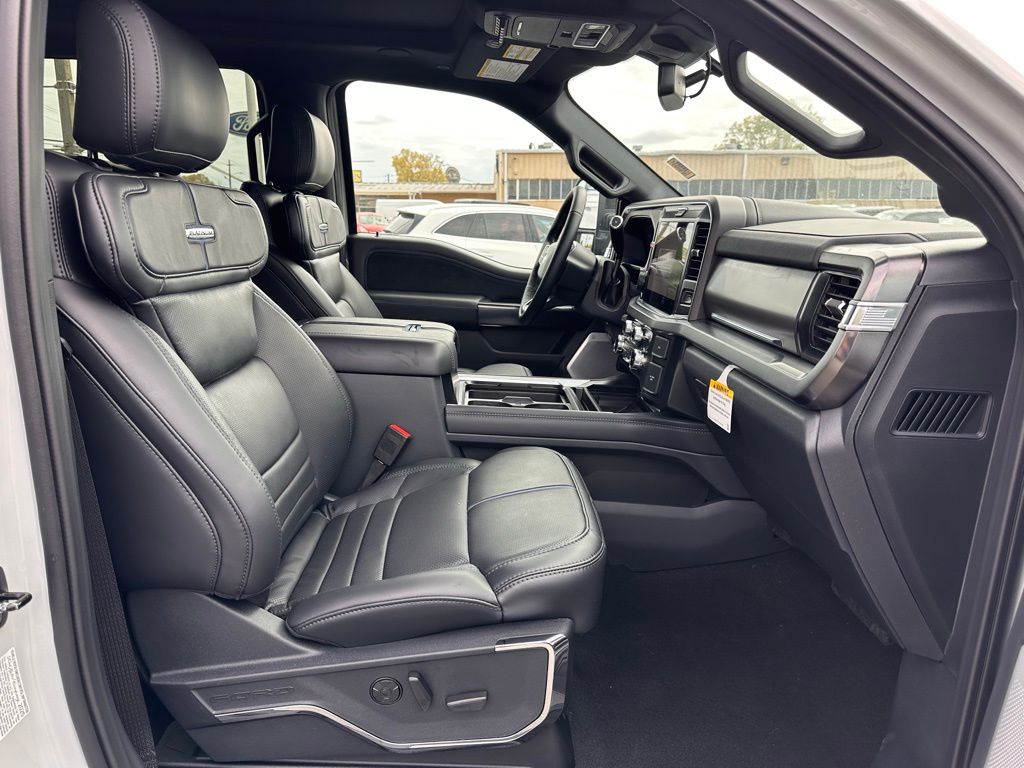 2026 Ford F-250 Super Duty Platinum - Photo 19