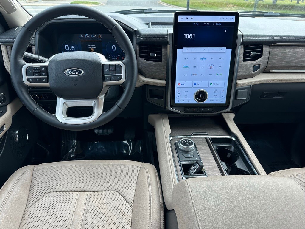 2024 Ford Expedition MAX Limited photo 3