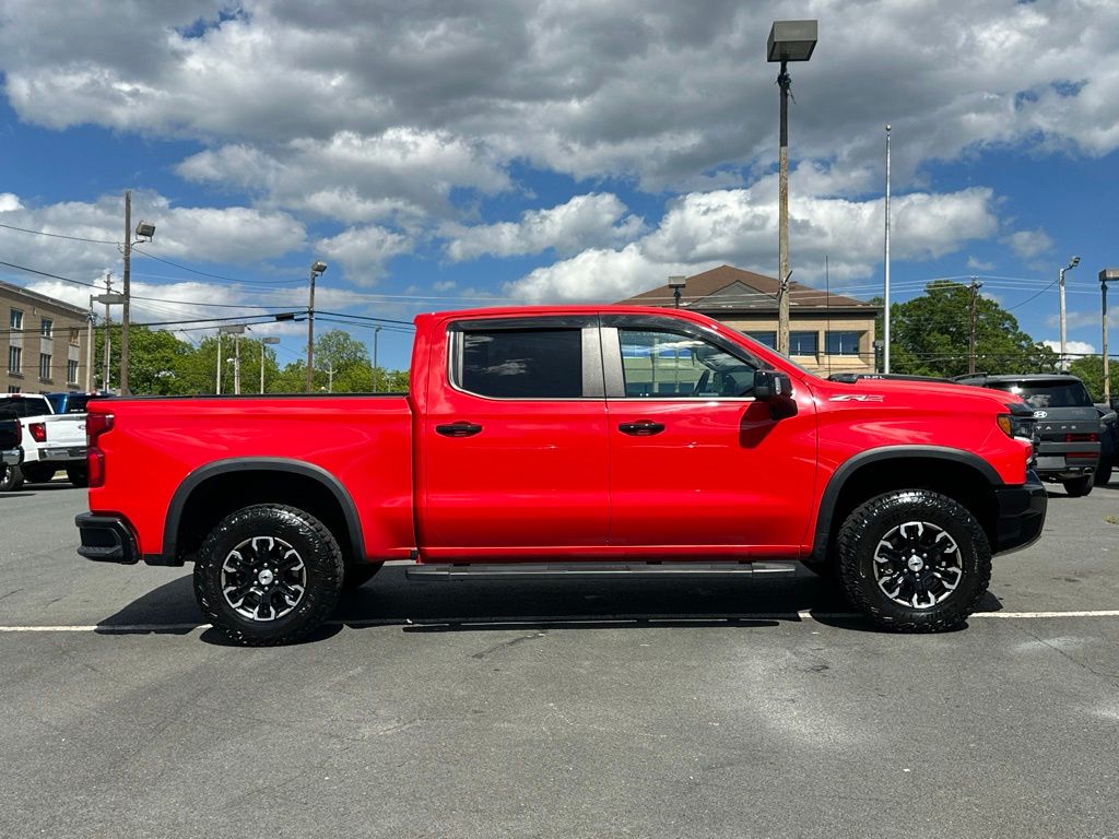 2023 Chevrolet Silverado 1500 ZR2 - Photo 9