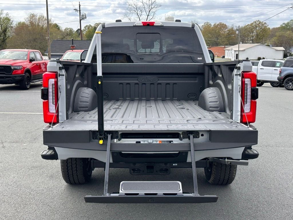 2026 Ford F-250 Super Duty Platinum - Photo 8
