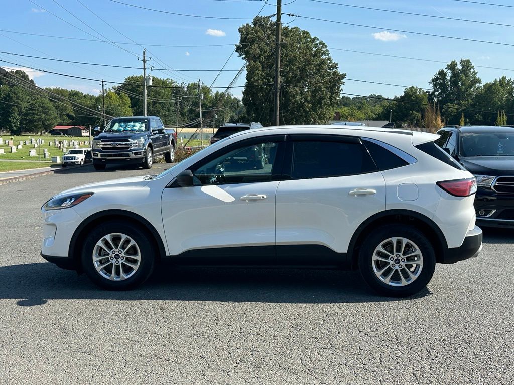 Used 2022 Ford Escape Hybrid SE SUV