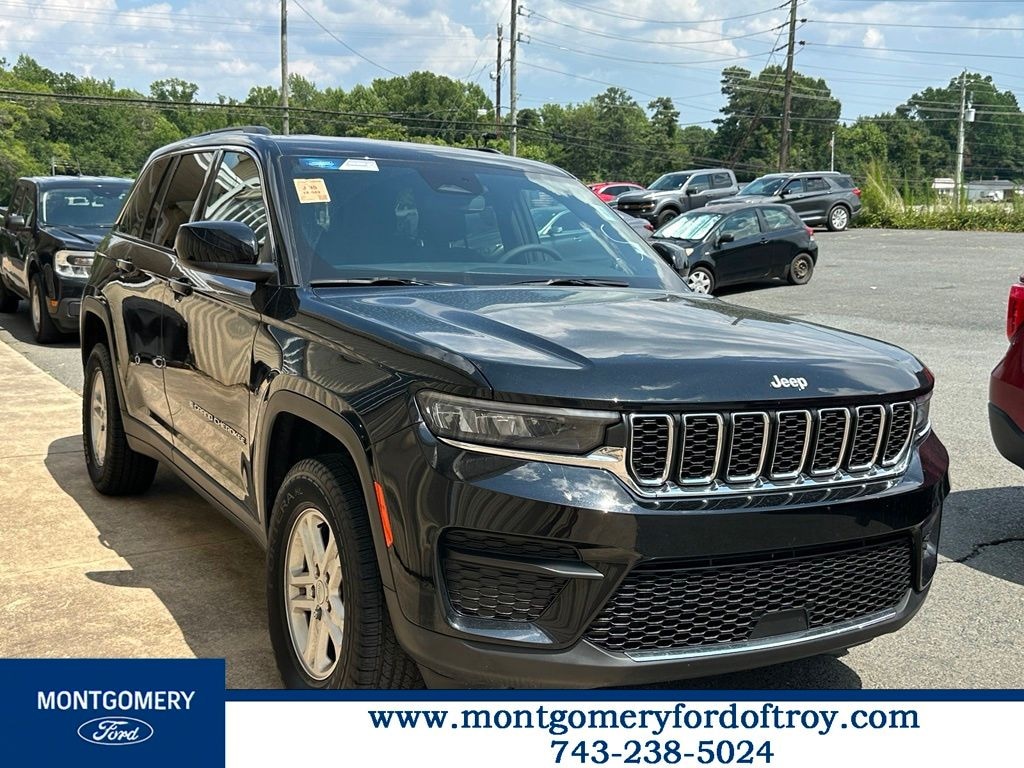 Used 2024 Jeep Grand Cherokee Laredo SUV
