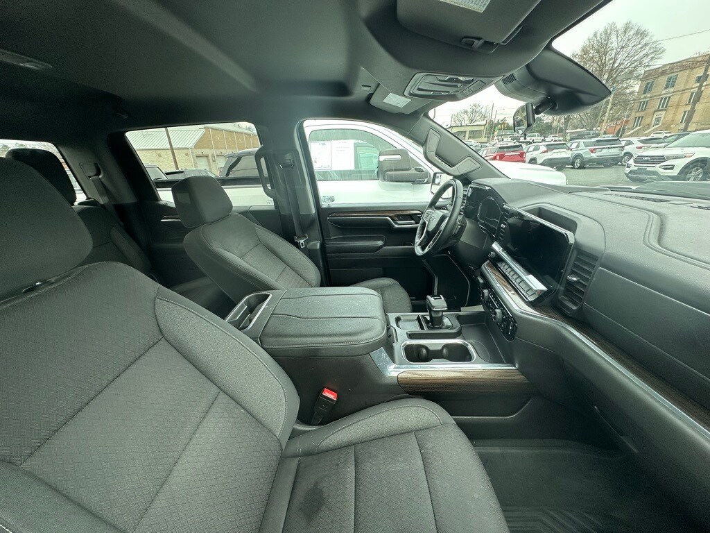 Used 2024 Chevrolet Silverado 1500 LT Trail Boss Crew Cab Short Bed Truck