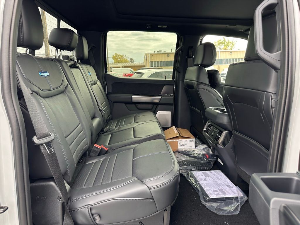 2026 Ford F-250 Super Duty Platinum - Photo 23