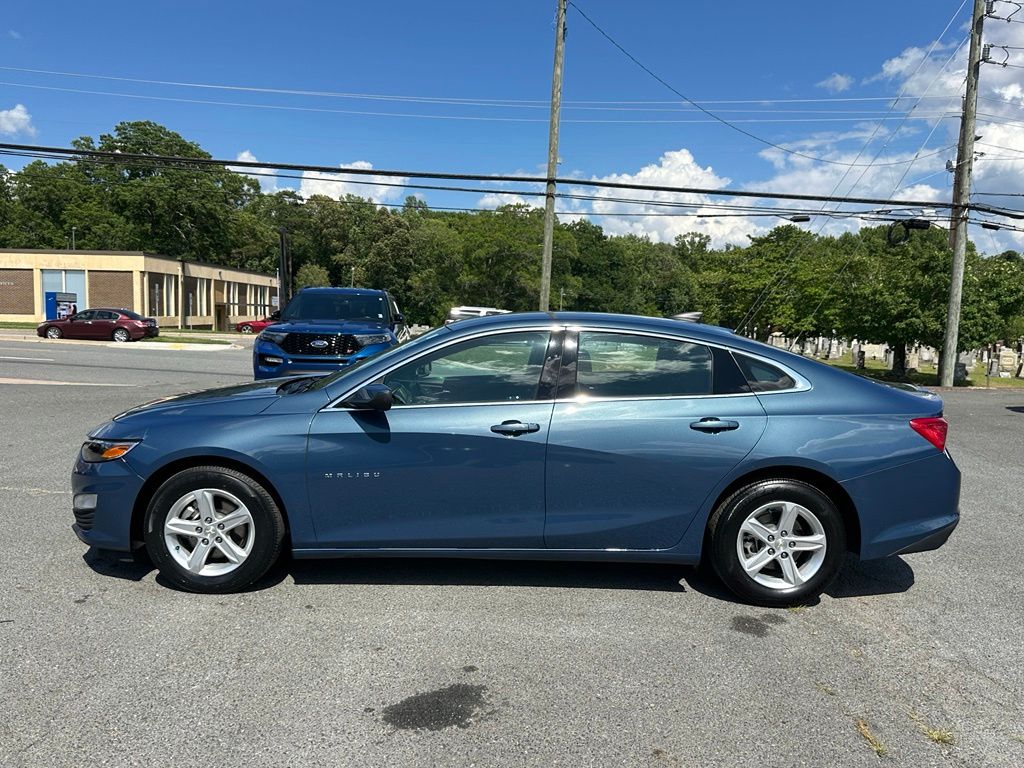 1G1ZB5ST9RF186887