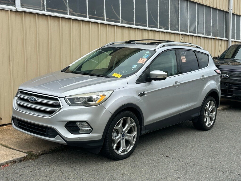 2017 Ford Escape Titanium photo 2