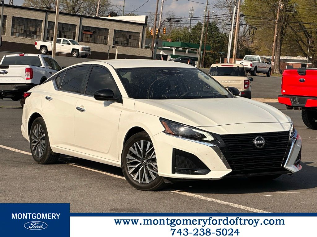 2025 Nissan Altima SV