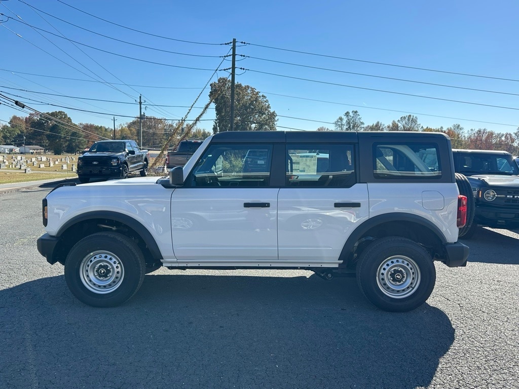 New 2025 Ford Bronco Base SUV
