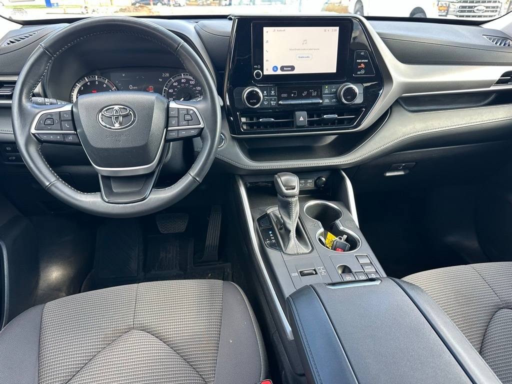 Used 2023 Toyota Highlander L SUV