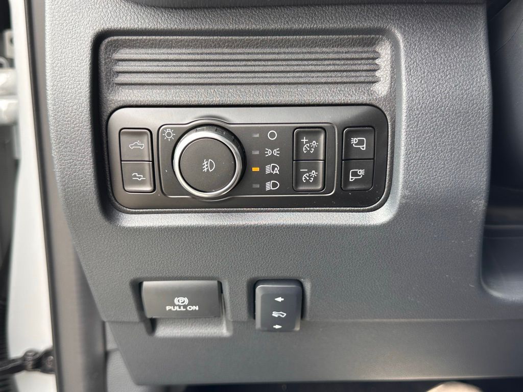 2026 Ford F-250 Super Duty Platinum - Photo 38