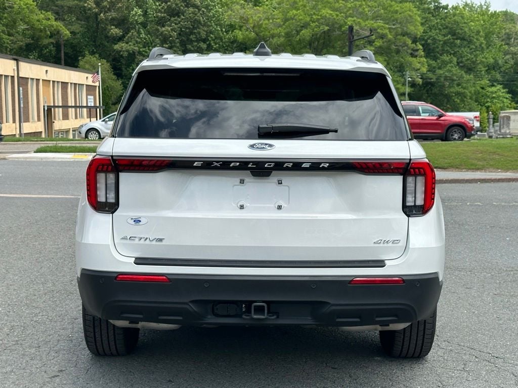 2025 Ford Explorer Active - Photo 8