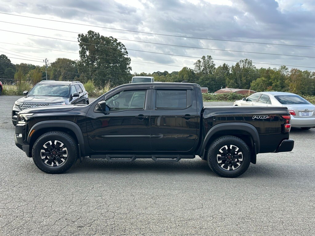 2022 Nissan Frontier PRO-X Crew Cab photo 3