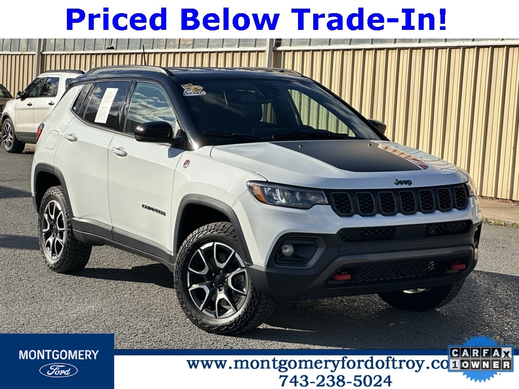 2024 Jeep Compass Trailhawk's photo