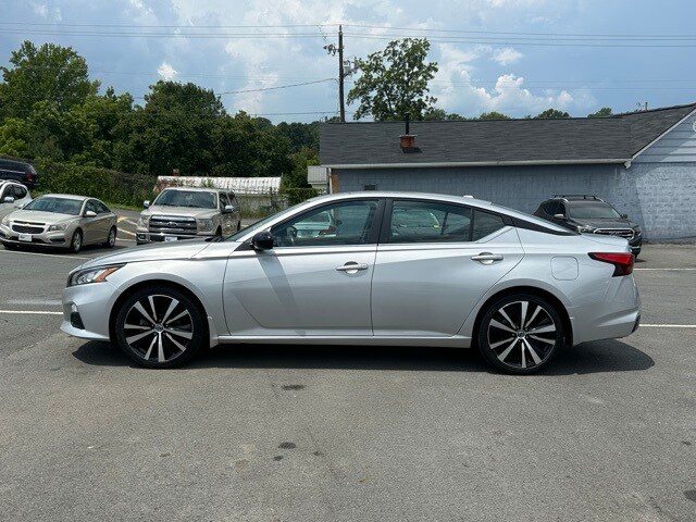 2022 Nissan Altima 2.5 SR photo 3