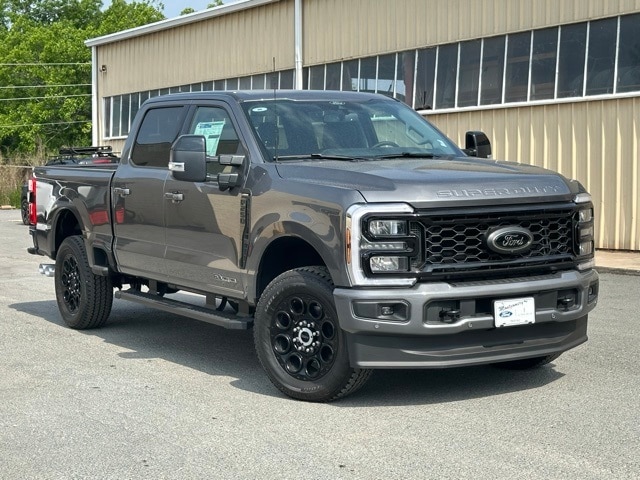 2025 Ford F-250 Super Duty Lariat's photo