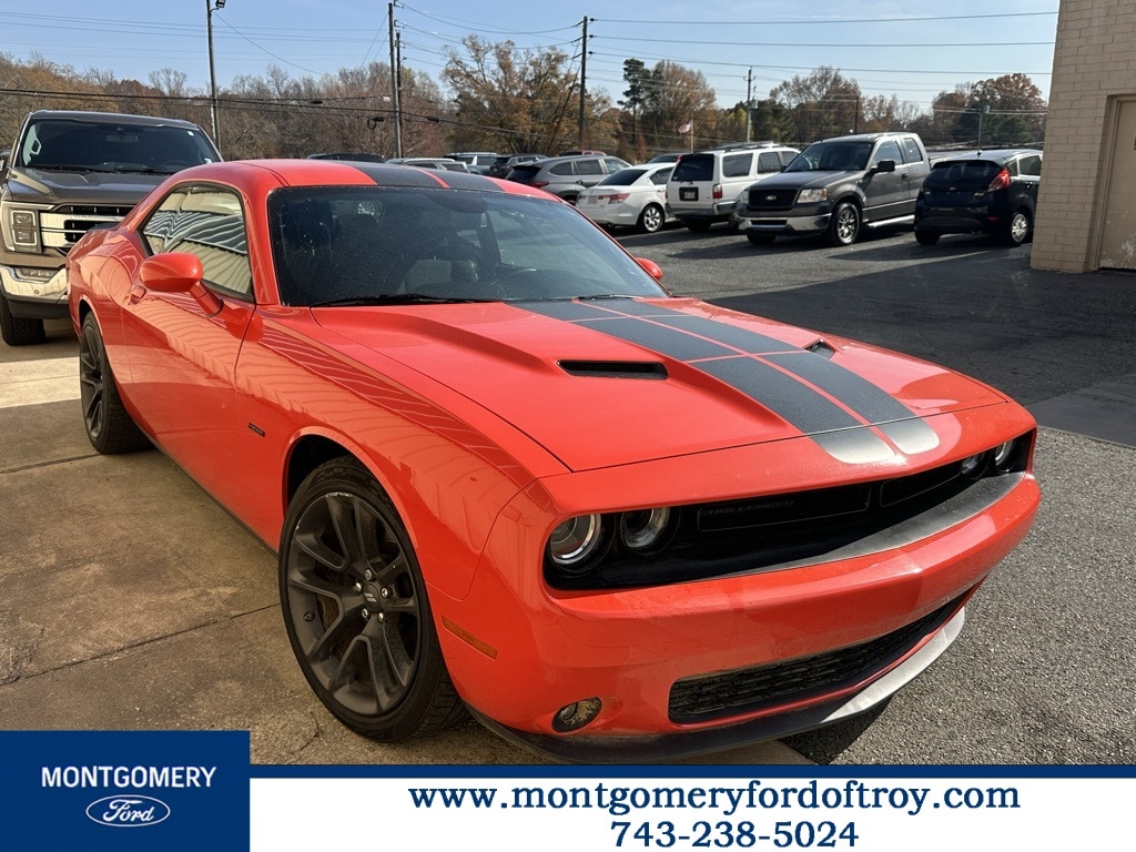 2018 Dodge Challenger R/T's photo